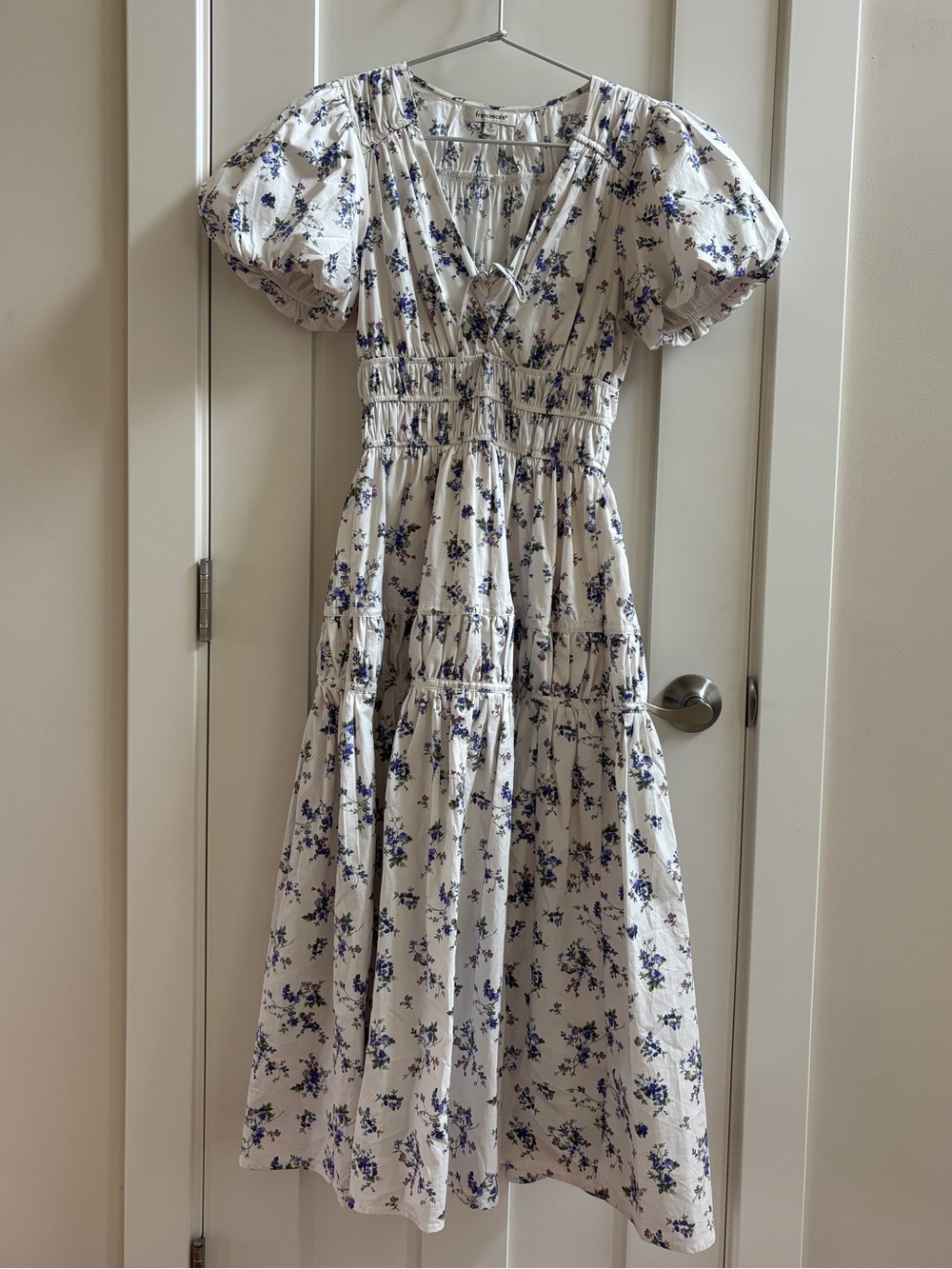 Francescas Womens Blue White Floral Smocked Tiered Midi Dress Size S